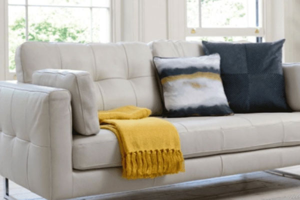 ویژگی و کاربرد تعمیر مبل چرمی ویژگی و کاربرد تعمیر مبل چرمی مبل شمرون